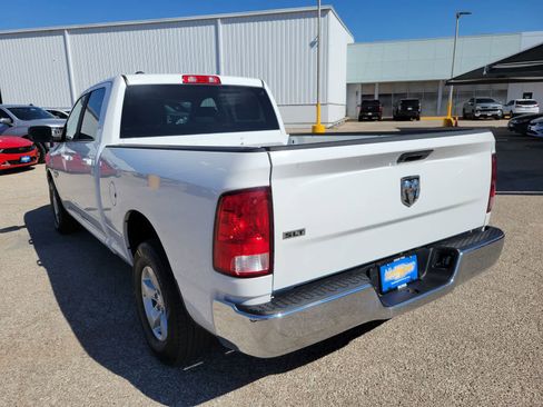 Used 2021 RAM 1500 Classic SLT RWD image 12