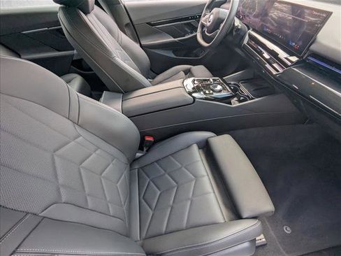 Certified 2024 BMW 530i w/ Premium Package RWD image 22