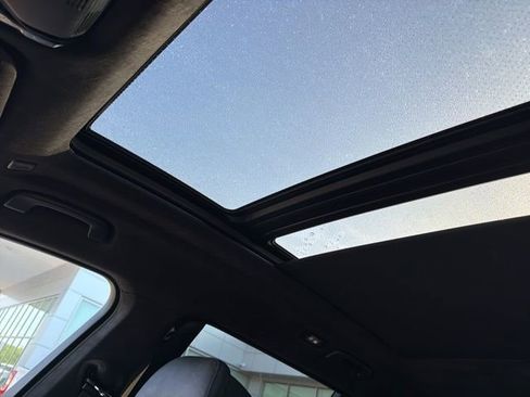 Used 2023 BMW X7 xDrive40i w/ Executive Package AWD/4WD image 16