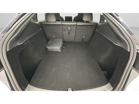 Used 2024 Tesla Model Y 2WD image 18