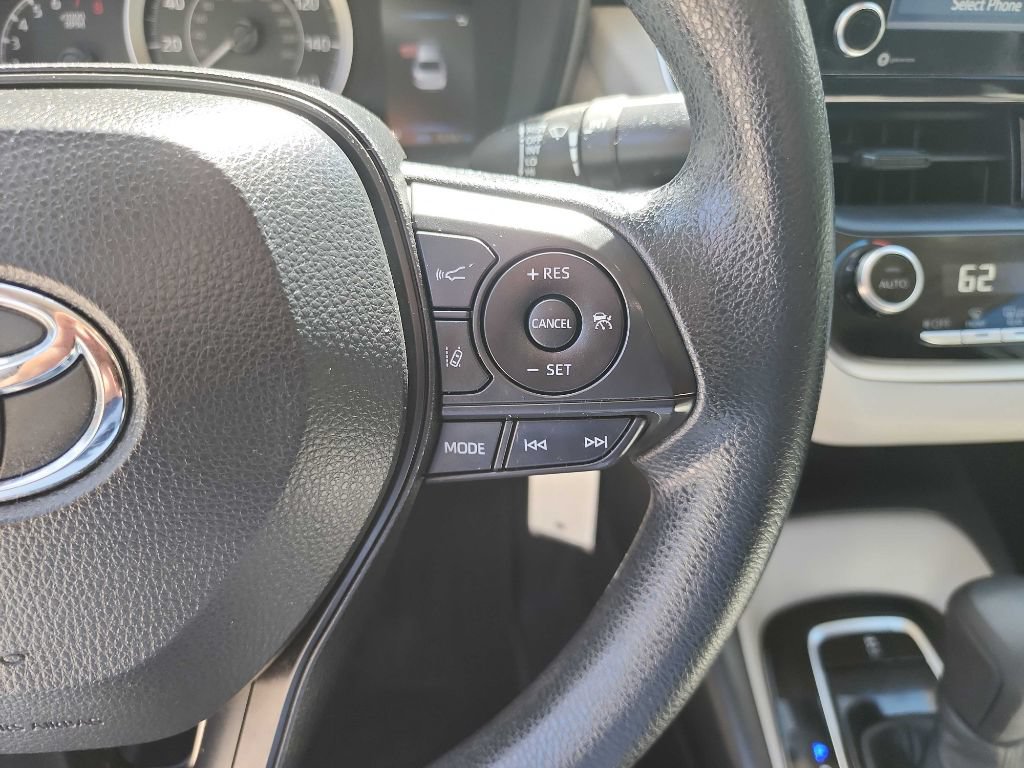Used 2021 Toyota Corolla LE FWD image 15