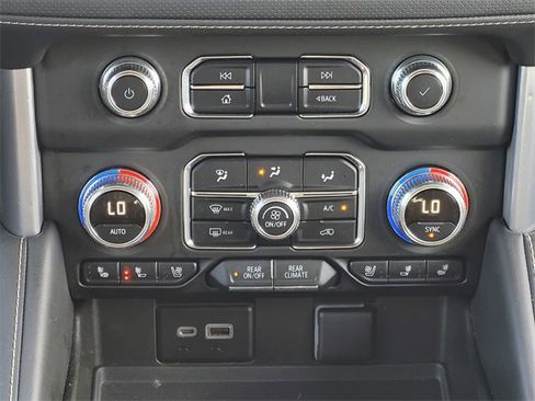 Used 2022 GMC Yukon XL SLT image 15