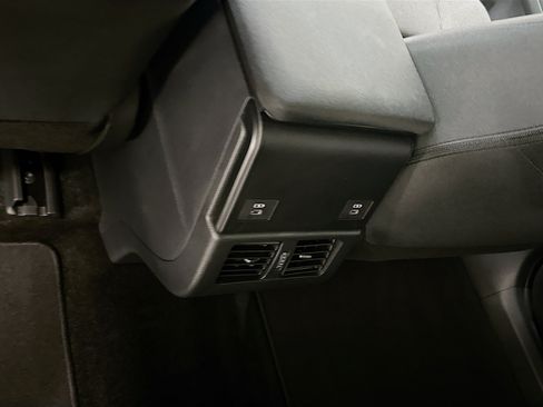 Used 2025 Subaru Solterra AWD/4WD image 28