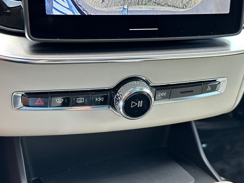 New 2026 Volvo XC90 T8 Ultra w/ Lounge Package AWD/4WD image 18