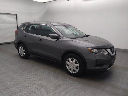 Used 2020 Nissan Rogue S FWD image 11