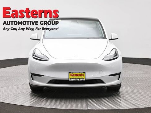 Used 2021 Tesla Model Y Long Range AWD/4WD image 2