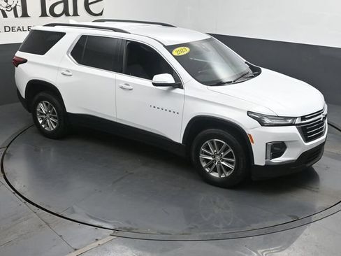 Used 2023 Chevrolet Traverse LT FWD image 39