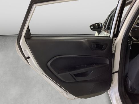 Used 2018 Ford Fiesta SE FWD image 16