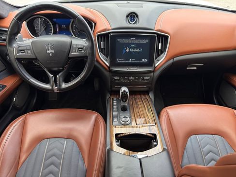 Used 2018 Maserati Ghibli S GranLusso AWD/4WD image 25