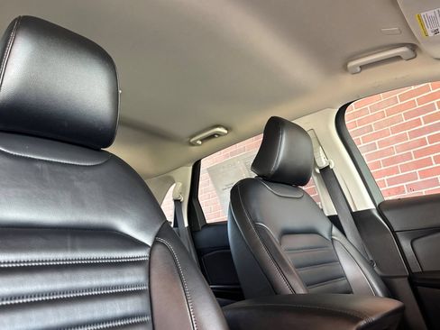 Used 2024 Ford Edge SEL AWD/4WD image 17