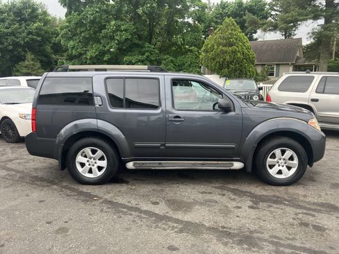 Used 2011 Nissan Pathfinder SV AWD/4WD image 6