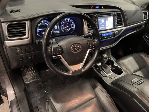 Used 2018 Toyota Highlander Limited image 14