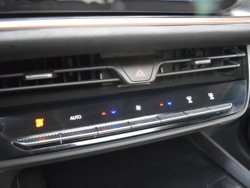 Used 2024 Buick Envision Sport Touring image 23