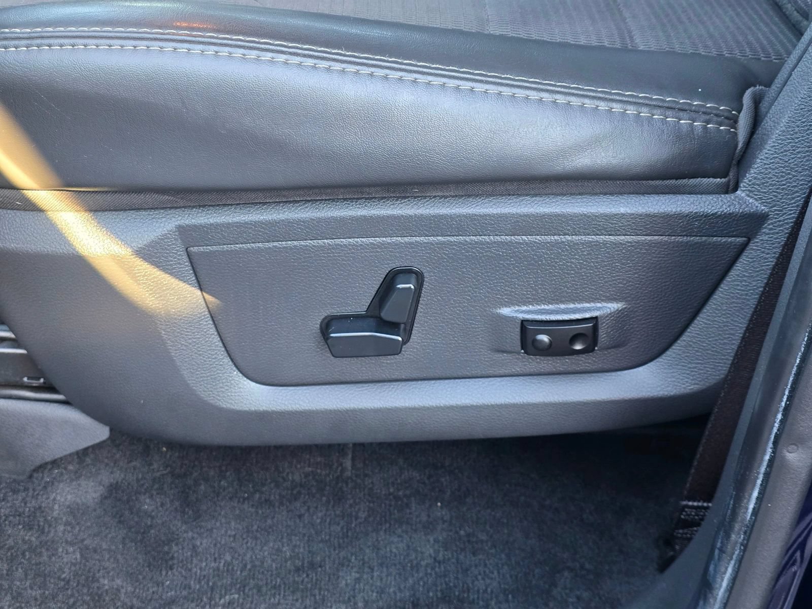 Used 2012 RAM 1500 Sport AWD/4WD image 23