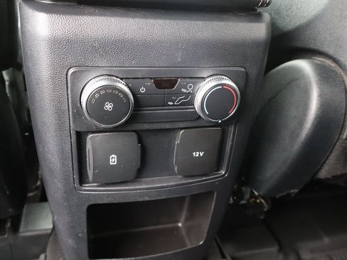 Used 2020 Ford Explorer XLT w/ Equipment Group 202A image 24