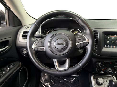 Used 2019 Jeep Compass Latitude AWD/4WD image 12