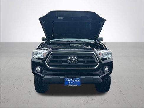 Used 2023 Toyota Tacoma SR5 w/ Black Out Package (TMS) AWD/4WD image 4