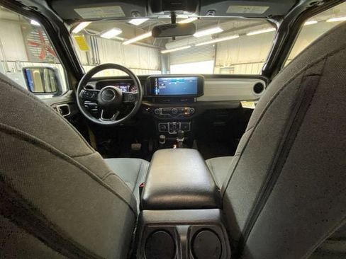 Used 2026 Jeep Wrangler Sport image 18