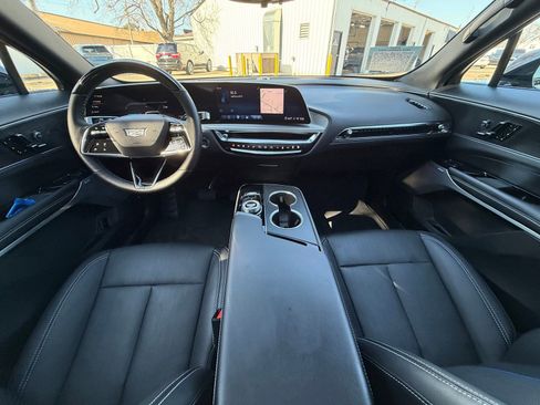 Used 2025 Cadillac Lyriq Sport image 20
