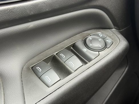 Used 2024 Chevrolet Equinox LT FWD image 21