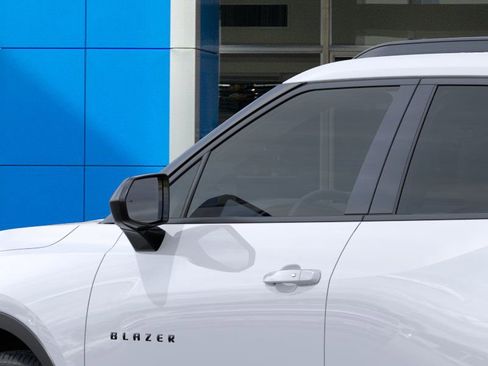 New 2026 Chevrolet Blazer LT image 12
