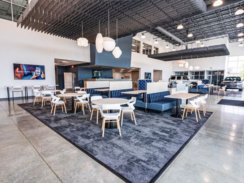 Used 2023 Audi Q8 Premium Plus image 36