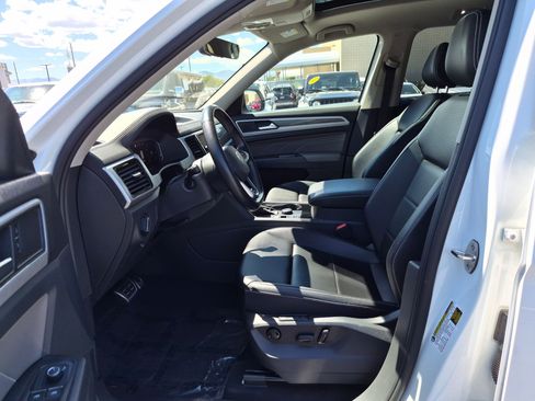 Used 2022 Volkswagen Atlas SEL R-Line AWD/4WD image 17