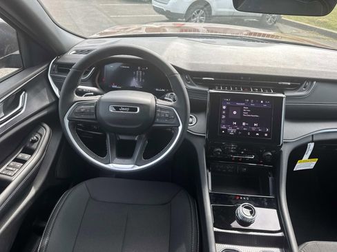 New 2026 Jeep Grand Cherokee Laredo X AWD/4WD image 18