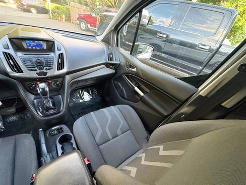 Used 2015 Ford Transit Connect XLT image 18