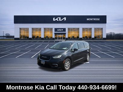 Used 2022 Chrysler Pacifica Touring-L