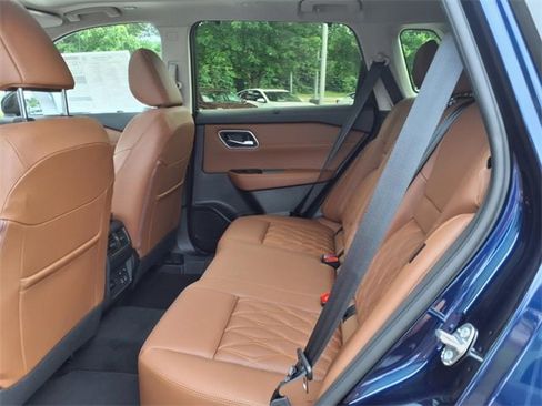 New 2025 Nissan Rogue Platinum w/ Tech Package image 8