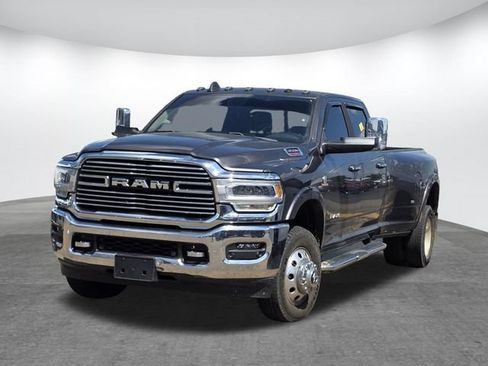 Used 2022 RAM 3500 Laramie AWD/4WD image 3