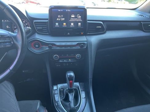 Used 2019 Hyundai Veloster 2.0 Premium image 23