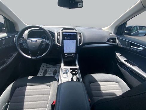 Certified 2022 Ford Edge SE w/ Black Appearance Package AWD/4WD image 16