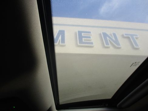 Used 2024 Nissan Altima 2.5 SV w/ SV Premium Package image 13