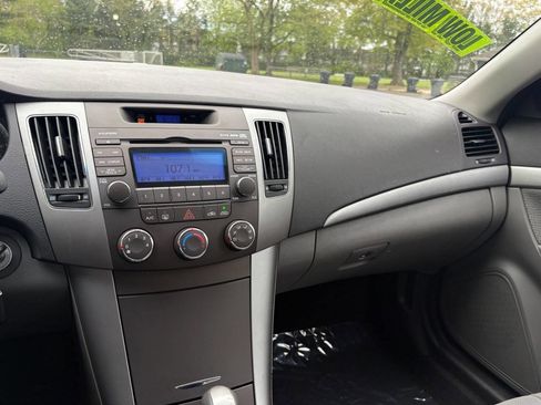 Used 2010 Hyundai Sonata GLS FWD image 18