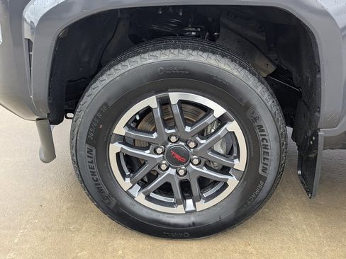 Used 2024 Toyota Tacoma TRD Sport w/ TRD Sport Upgrade Package image 17