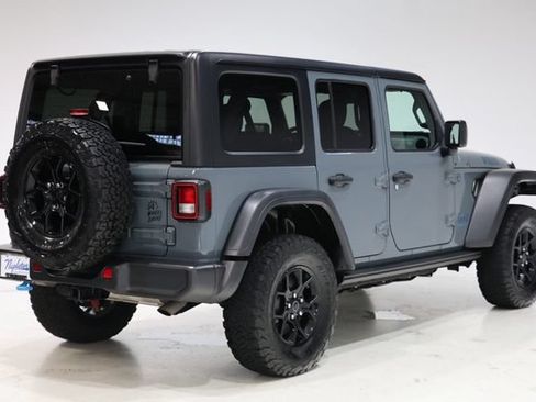 Used 2024 Jeep Wrangler Unlimited AWD/4WD image 7