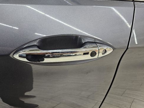 Used 2016 Honda Pilot Elite image 10