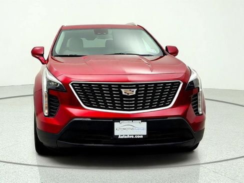 Used 2021 Cadillac XT4 Luxury w/ Cold Weather Package AWD/4WD image 2
