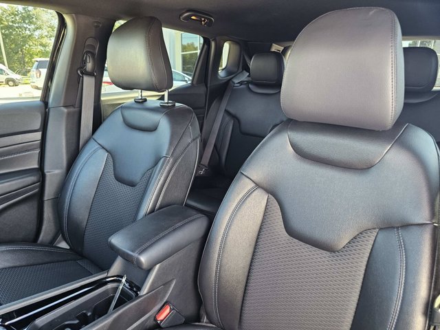 Used 2026 Jeep Compass Latitude w/ Quick Order Package 29K AWD/4WD image 17