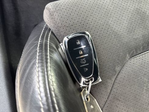 Used 2018 Chevrolet Camaro SS RWD image 28