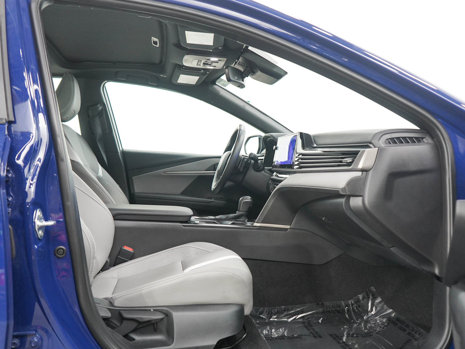 Used 2025 Toyota Camry SE w/ Multimedia Upgrade Package FWD image 11