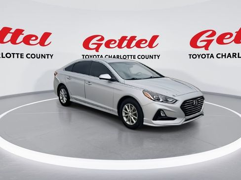 Used 2019 Hyundai Sonata SE image 2