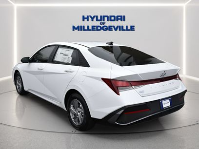 New 2026 Hyundai Elantra SE