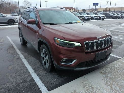 Used 2019 Jeep Cherokee Limited image 11