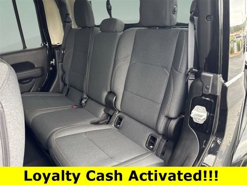 New 2025 Jeep Gladiator Sport image 10