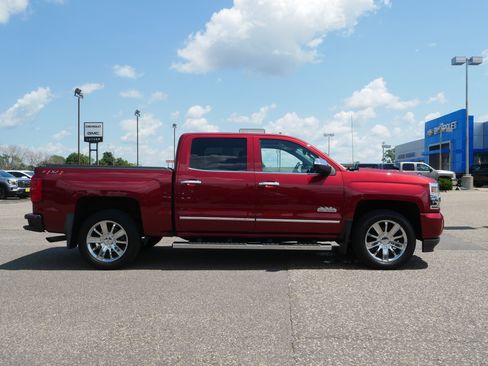 Used 2018 Chevrolet Silverado 1500 High Country AWD/4WD image 8