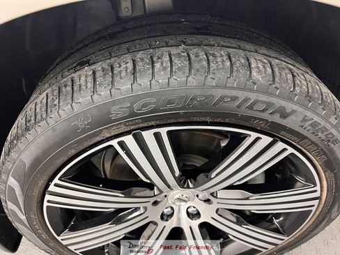 Used 2024 Volvo XC90 B6 Plus w/ Protection Package Premier AWD/4WD image 18