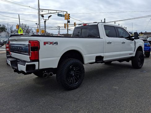 Used 2025 Ford F350 Platinum w/ Platinum Plus Package image 2